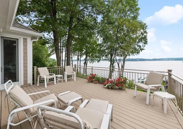 Photo 3 of Single family home for sale at 2928 Pelican Point Cir, Mound, MN 55364 | MLS# 7128579 | Listing updated on 2026-10-01