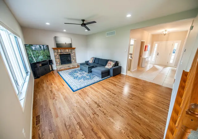 Photo 2 of Single family home for sale at 706 9th Avenue Nw, Byron, MN 55920 | MLS# 7128755 | Listing updated on 2026-09-21