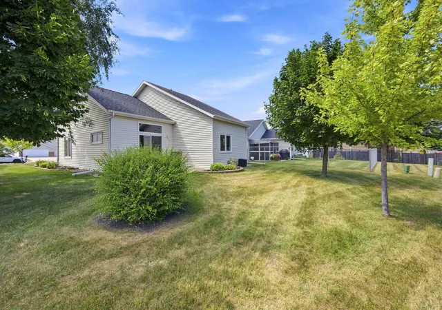 Photo 2 of Single family home for sale at 2872 35th Street S, Moorhead, MN 56560 | MLS# 7129164 | Listing updated on 2026-09-09