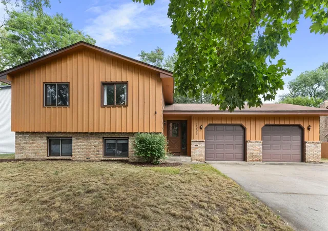 Photo 4 of Single family home for sale at 3005 114th Lane NW, Minneapolis, MN 55433 | MLS# 7129171 | Listing updated on 2026-09-16