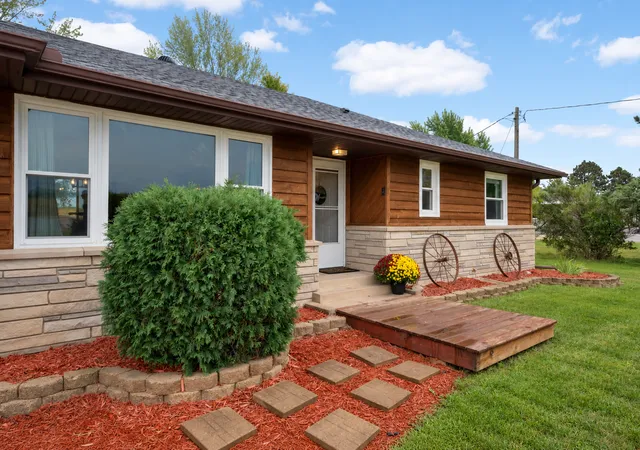 Photo 2 of Single family home for sale at 24930 Cedar Ave, Farmington, MN 55024 | MLS# 7129287 | Listing updated on 2026-09-17