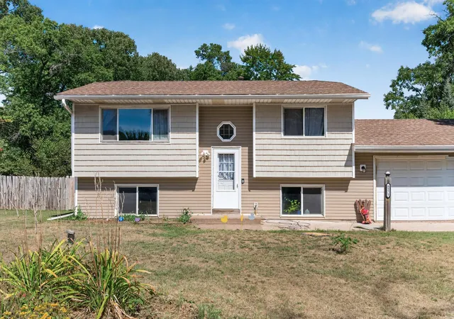 Photo 2 of Sale Pending at 8571 240th Avenue Ne, Stacy, MN 55079 | MLS# 7129485 | Listing updated on 2026-09-17