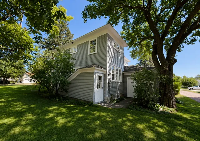 Photo 2 of Single family home for sale at 1244 6th Avenue N, Windom, MN 56101 | MLS# 7129693 | Listing updated on 2026-09-17