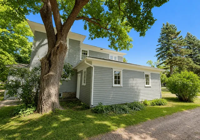 Photo 3 of Single family home for sale at 1244 6th Avenue N, Windom, MN 56101 | MLS# 7129693 | Listing updated on 2026-09-17