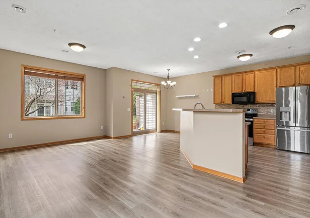 Photo 4 of Single family home for sale at 211 Stallion Ln, Lino Lakes, MN 55014 | MLS# 7129716 | Listing updated on 2026-09-09