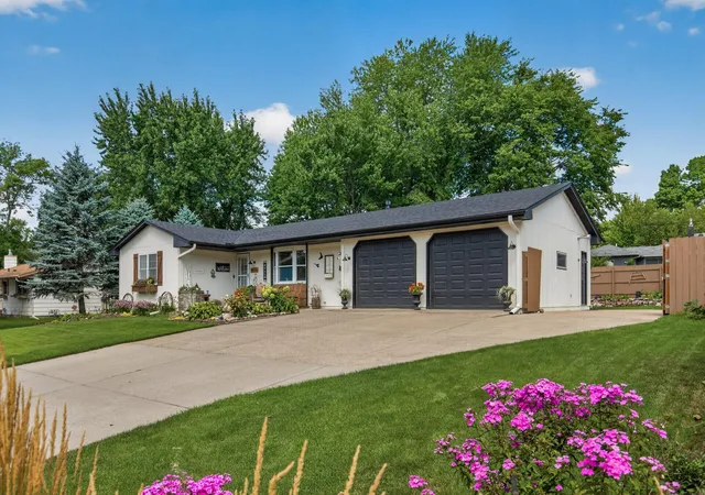 Photo 2 of Single family home for sale at 517 5 1/2 St Nw, Elk River, MN 55330 | MLS# 7130788 | Listing updated on 2026-09-17