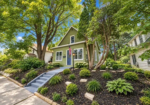 Photo 1 of Single family home for sale at 3010 Vincent Ave N, Minneapolis, MN 55411 | MLS# 7131203 | Listing updated on 2026-09-17