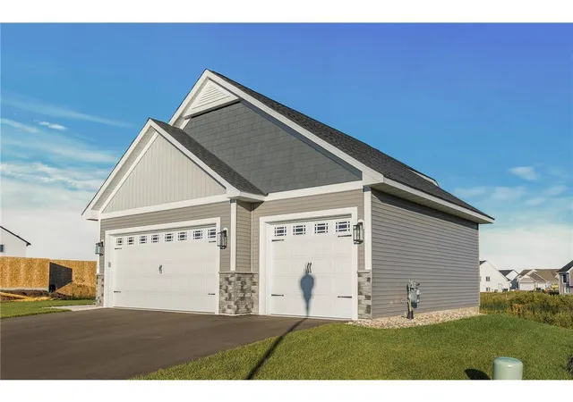 Photo 3 of Single family home for sale at 246 10Th Ave Ne, Hutchinson, MN 55350 | MLS# 7131460 | Listing updated on 2026-09-09