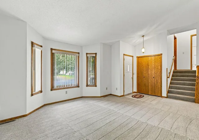 Photo 3 of Single family home for sale at 330 Nw Shady Ridge Rd, Hutchinson, MN 55350 | MLS# 7131766 | Listing updated on 2026-09-17