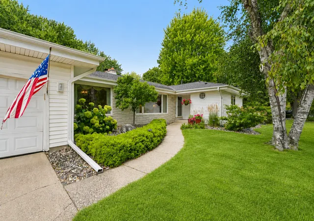 Photo 3 of Single family home for sale at 9632 Oxborough Rd, Bloomington, MN 55437 | MLS# 7131833 | Listing updated on 2026-09-17