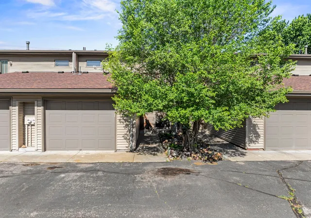 Photo 2 of Single family home for sale at 1168 Highland Ave, Northfield, MN 55057 | MLS# 7132057 | Listing updated on 2026-09-16