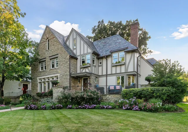 Photo 1 of Single family home for sale at 2116 W Lake Of The Isles Pkwy, Minneapolis, MN 55405 | MLS# 7132193 | Listing updated on 2026-09-18