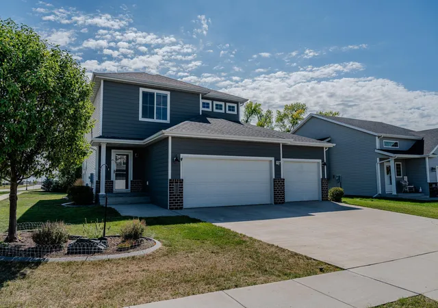 Photo 1 of Single family home for sale at 6204 63rd Avenue S, Fargo, ND 58104 | MLS# 7132277 | Listing updated on 2026-09-16