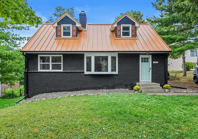 Sale Pending at 3038 Victoria St N, Saint Paul, MN 55113 | MLS# 7132282 | Listing updated on 2026-09-16