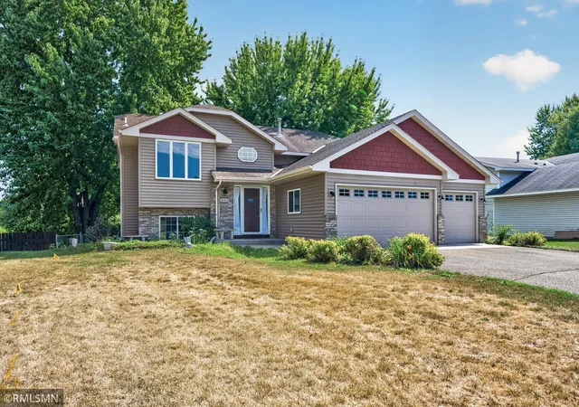 Photo 1 of Single family home for sale at 14431 Glenbrook Ave N, Hugo, MN 55038 | MLS# 7132304 | Listing updated on 2026-09-16