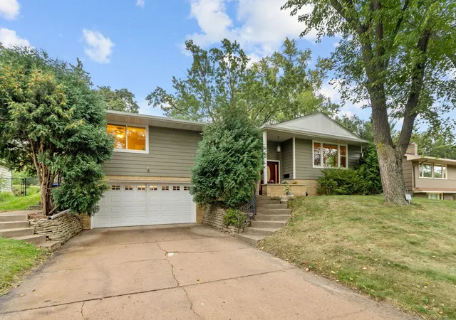 Photo 2 of Single family home for sale at 2401 Gettysburg Ave S, Minneapolis, MN 55426 | MLS# 7132359 | Listing updated on 2026-09-17