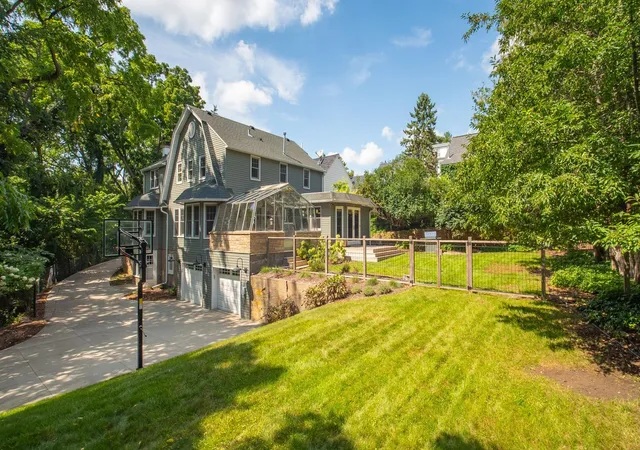 Photo 3 of Single family home for sale at 814 10th Ave Sw, Rochester, MN 55902 | MLS# 7132527 | Listing updated on 2026-09-17