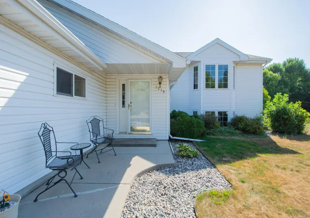 Photo 3 of Single family home for sale at 1519 Sunset Blvd, Hawley, MN 56549 | MLS# 7132530 | Listing updated on 2026-09-17
