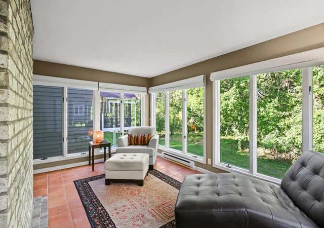 Photo 3 of Single family home for sale at 142 Wildwood Bay Dr, Saint Paul, MN 55115 | MLS# 7132661 | Listing updated on 2026-09-18