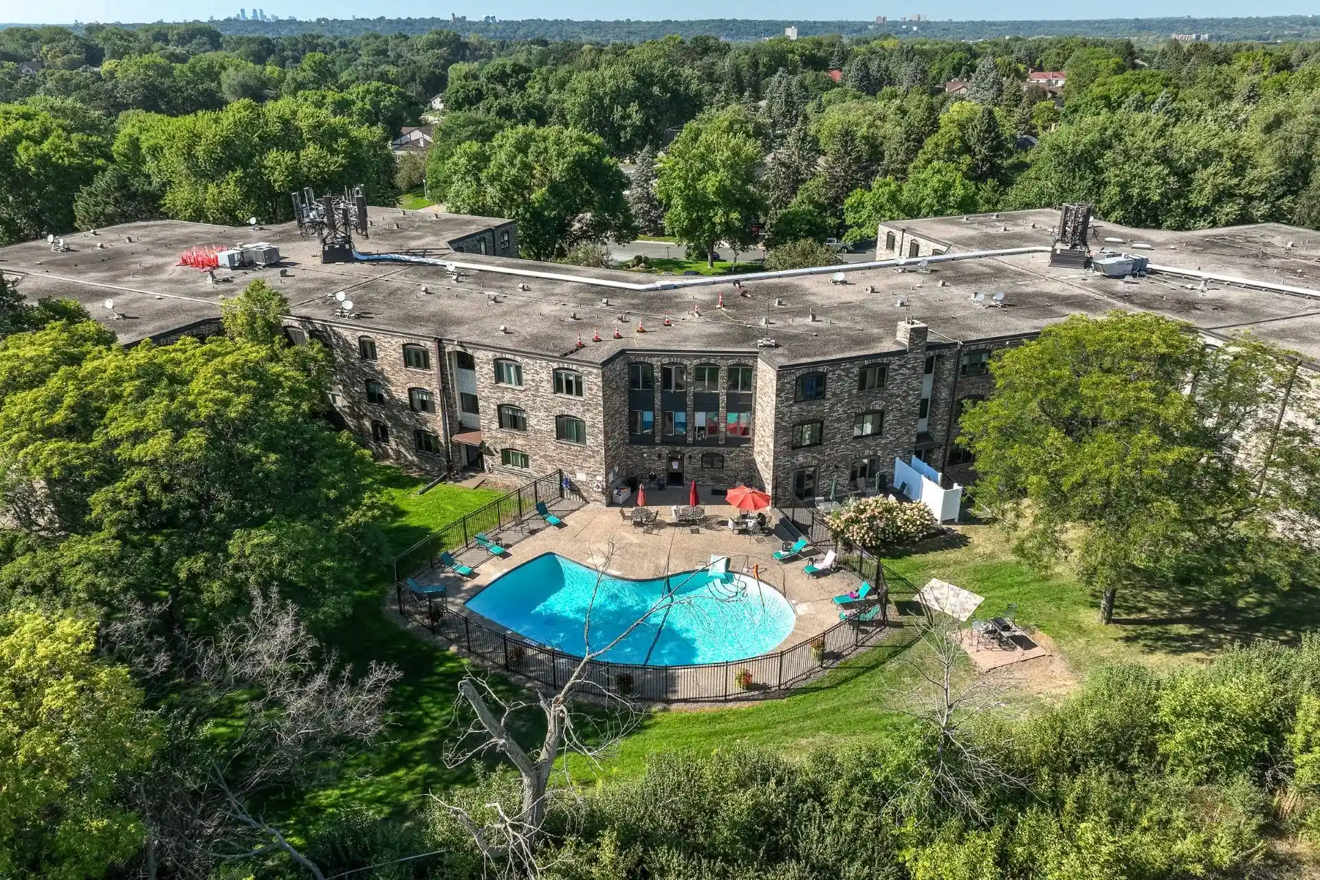 Listing Photo 37 - Condo for sale in 1860 Eagle Ridge Dr located at 1860 Eagle Ridge Dr, Mendota Heights, MN 55118 - Unit #W304