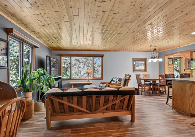 Photo 3 of Single family home for sale at 205 Kenwood Dr, Alexandria, MN 56308 | MLS# 7132814 | Listing updated on 2026-10-01