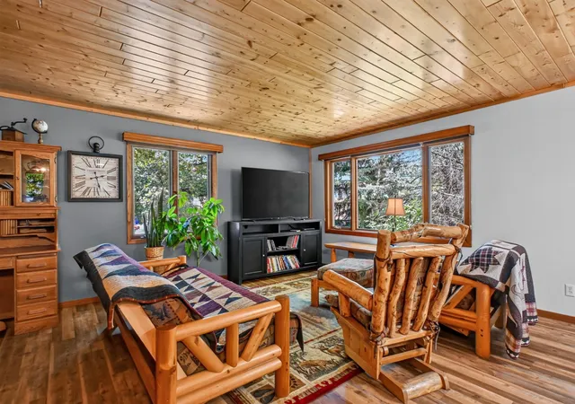 Photo 3 of Single family home for sale at 205 Kenwood Dr, Alexandria, MN 56308 | MLS# 7132814 | Listing updated on 2026-10-01