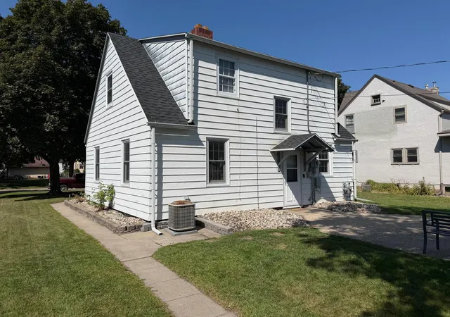 Photo 3 of Sale Pending at 603 13Th St S, Benson, MN 56215 | MLS# 7133159 | Listing updated on 2026-09-09