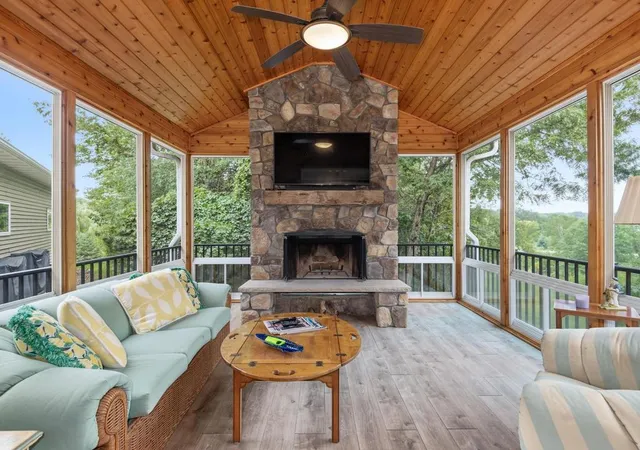 Photo 3 of Single family home for sale at 1784 86Th Ct E, Inver Grove Heights, MN 55077 | MLS# 7133408 | Listing updated on 2026-09-17