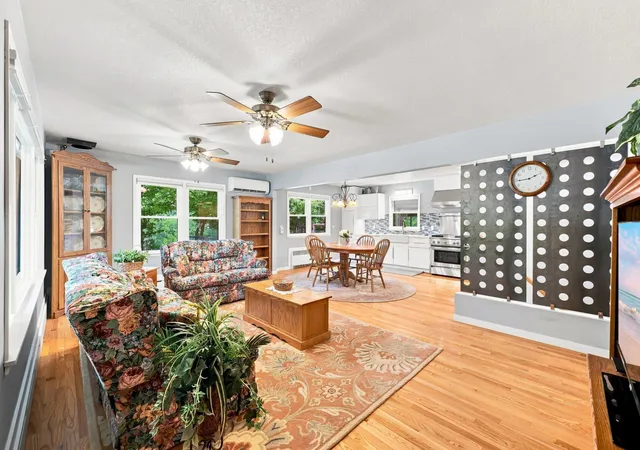 Photo 3 of Single family home for sale at 205 Lake St Sw, Hutchinson, MN 55350 | MLS# 7133425 | Listing updated on 2026-09-16