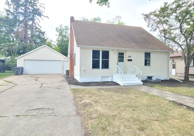 Photo 1 of Single family home for sale at 311 14th St N, Moorhead, MN 56560 | MLS# 7133428 | Listing updated on 2026-09-16