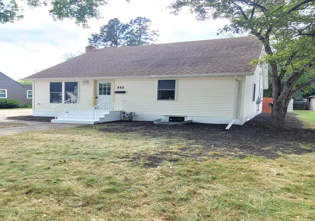 Photo 3 of Single family home for sale at 311 14th St N, Moorhead, MN 56560 | MLS# 7133428 | Listing updated on 2026-09-16