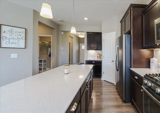 Photo 3 of Single family home for sale at 1968 Eagle Ridge Loop, Shakopee, MN 55379 | MLS# 7133540 | Listing updated on 2026-09-17
