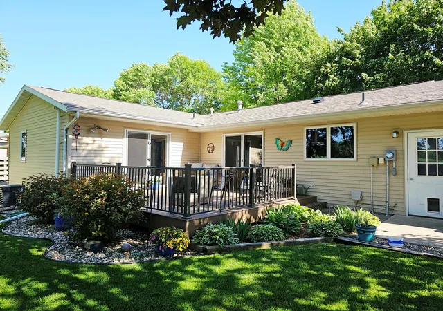 Photo 3 of Single family home for sale at 1101 Irene Ave, Willmar, MN 56201 | MLS# 7133820 | Listing updated on 2026-09-17