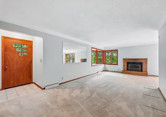 Photo 3 of Single family home for sale at 612 Russell Ave S, Minneapolis, MN 55405 | MLS# 7133873 | Listing updated on 2026-09-17