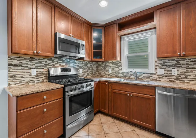 Photo 4 of Single family home for sale at 3043 Nevada Ave S, Saint Louis Park, MN 55426 | MLS# 7133979 | Listing updated on 2026-09-17