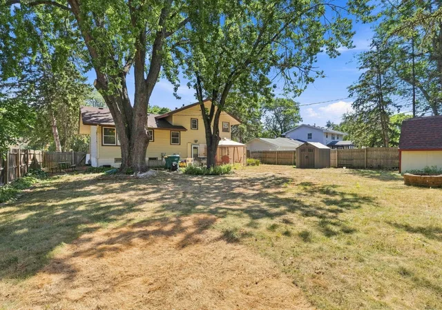Photo 3 of Single family home for sale at 6933 Brunswick Ave N, Brooklyn Park, MN 55429 | MLS# 7134364 | Listing updated on 2026-09-16