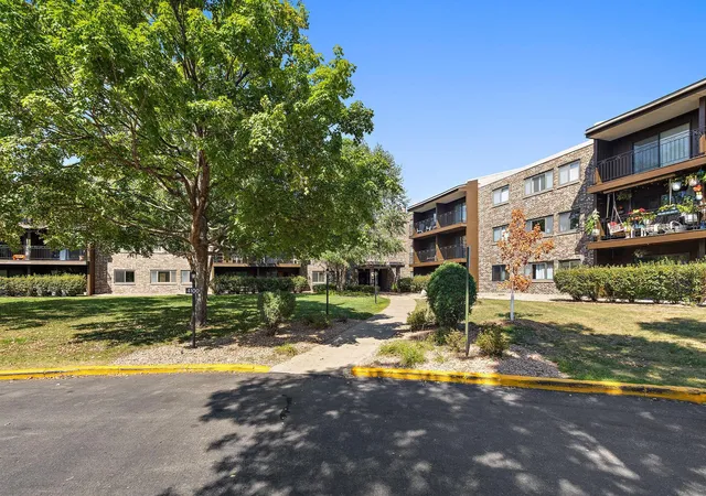 Photo 1 of Condo for sale at 4100 Parklawn Ave #109, Minneapolis, MN 55435 | MLS# 7134402 | Listing updated on 2026-10-10