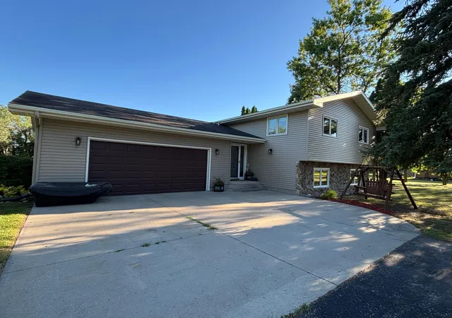 Photo 2 of Single family home for sale at 14372 Riverbend Trl, Thief River Falls, MN 56701 | MLS# 7134678 | Listing updated on 2026-09-21