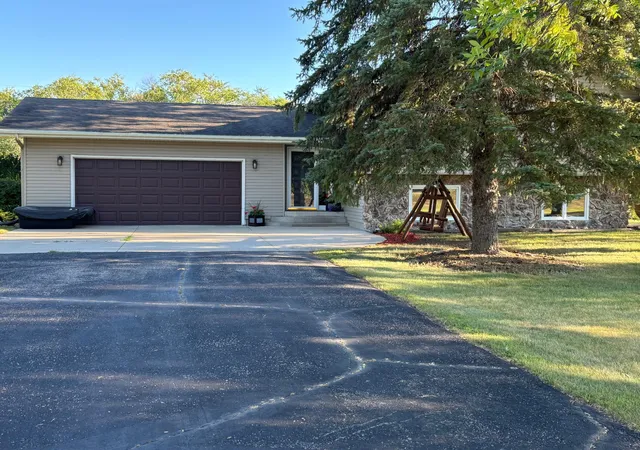 Photo 3 of Single family home for sale at 14372 Riverbend Trl, Thief River Falls, MN 56701 | MLS# 7134678 | Listing updated on 2026-09-21