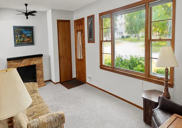 Photo 4 of Single family home for sale at 11333 Xavis St Nw, Coon Rapids, MN 55433 | MLS# 7134901 | Listing updated on 2026-09-16