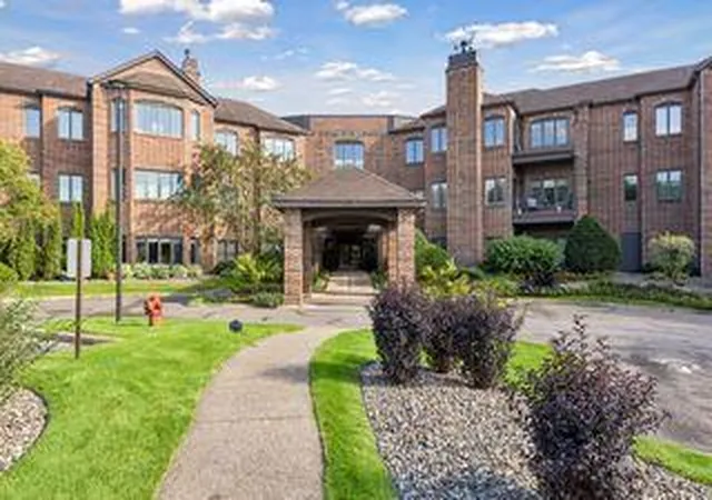 Condo for sale at 3531 Oakton Dr #2004, Hopkins, MN 55305 | MLS# 7134916
