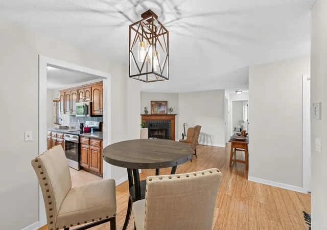 Photo 2 of Condo for sale at 6976 Langford Ct, Edina, MN 55436 | MLS# 7134931 | Listing updated on 2026-09-16