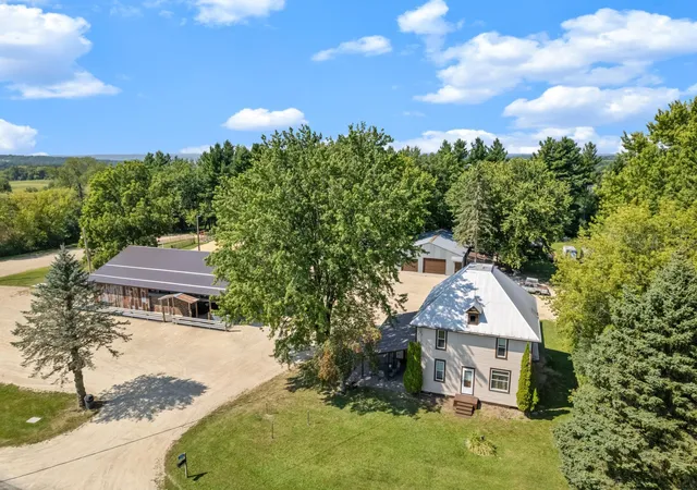 Photo 1 of Single family home for sale at S3165 County Road M, Fountain City, WI 54629 | MLS# 7135092 | Listing updated on 2026-09-17
