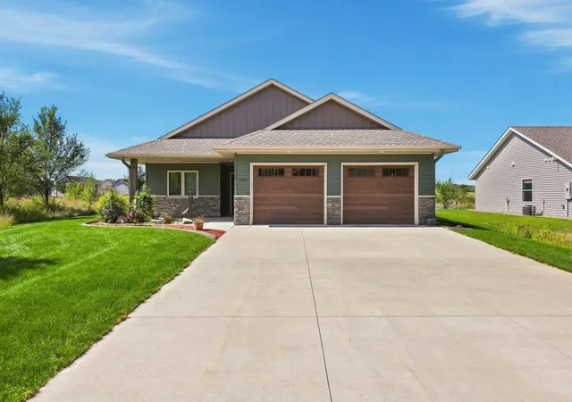 Photo 2 of Single family home for sale at 3049 Nottingham Rd S, Saint Cloud, MN 56301 | MLS# 7135352 | Listing updated on 2026-10-08