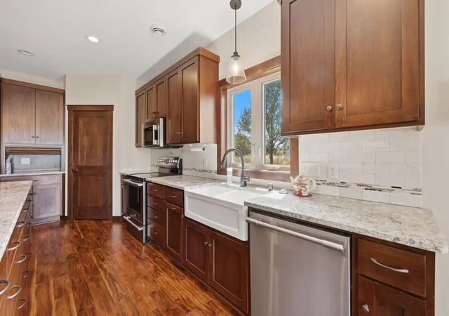 Photo 3 of Single family home for sale at 3049 Nottingham Rd S, Saint Cloud, MN 56301 | MLS# 7135352 | Listing updated on 2026-10-08
