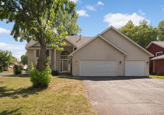 Photo 2 of Single family home for sale at 2180 63rd Street E, Inver Grove Heights, MN 55077 | MLS# 7135393 | Listing updated on 2026-09-16