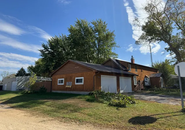 Photo 1 of Single family home for sale at 209 S Teal St, Janesville, MN 56048 | MLS# 7135441 | Listing updated on 2026-09-18