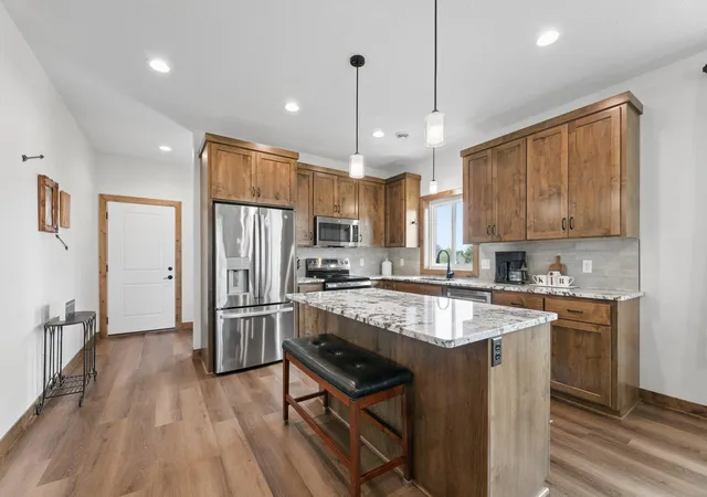 Photo 4 of Single family home for sale at 1352 Bradford St SE, Hutchinson, MN 55350 | MLS# 7135763 | Listing updated on 2026-09-16