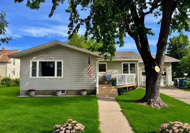 Photo 1 of Sale Pending at 707 4th Street Se, Jamestown, ND 58401 | MLS# 7136081 | Listing updated on 2026-09-16
