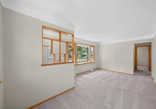 Photo 3 of Single family home for sale at 424 4th Avenue NE, Osseo, MN 55369 | MLS# 7136150 | Listing updated on 2026-09-29